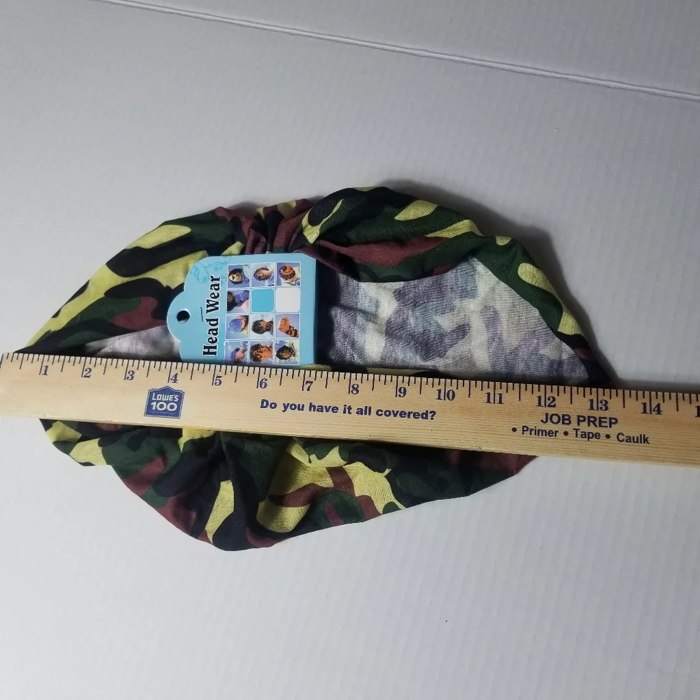 NWT HEAD WEAR GREEN CAMO SEALED MULTI-USE BANDANA